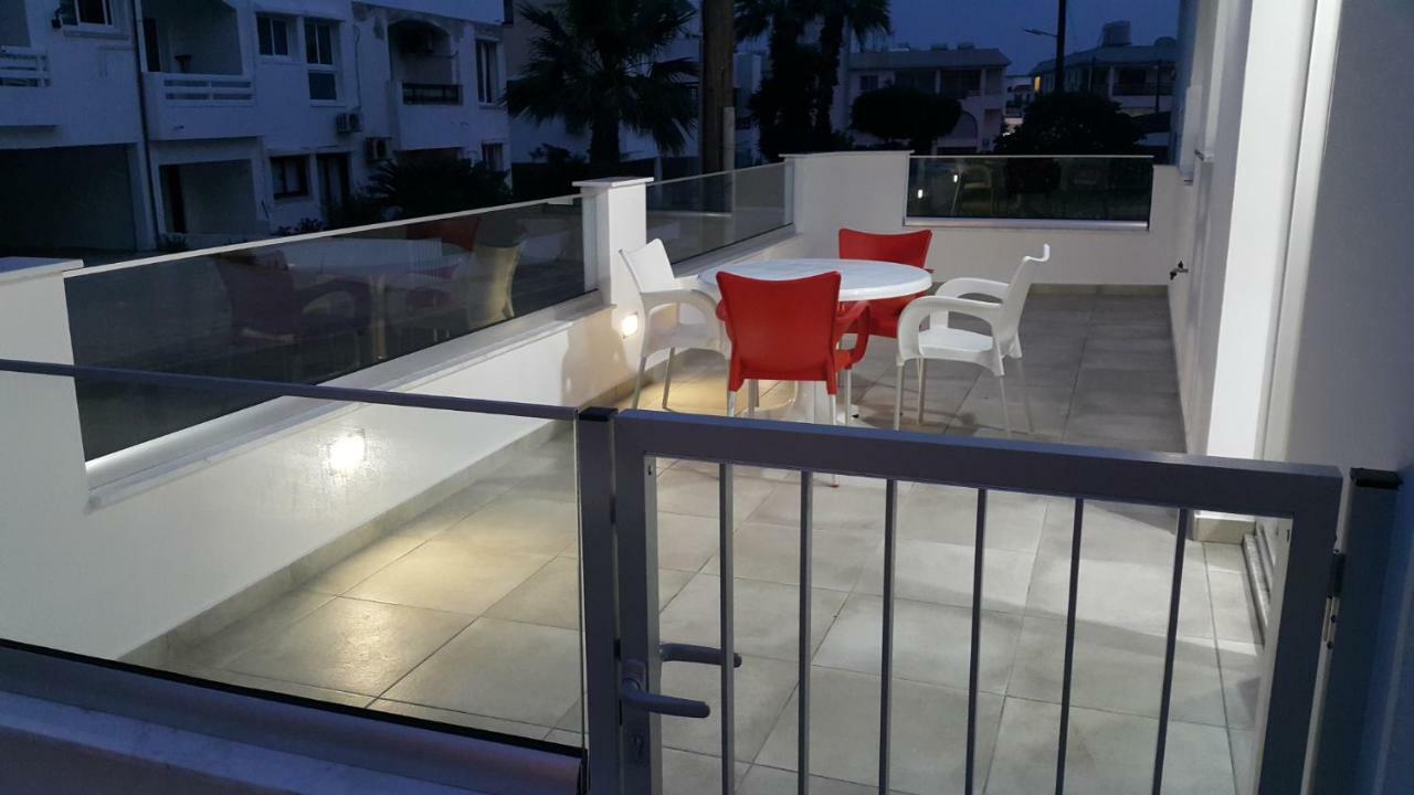 Chris's - * Ayía Nápa
